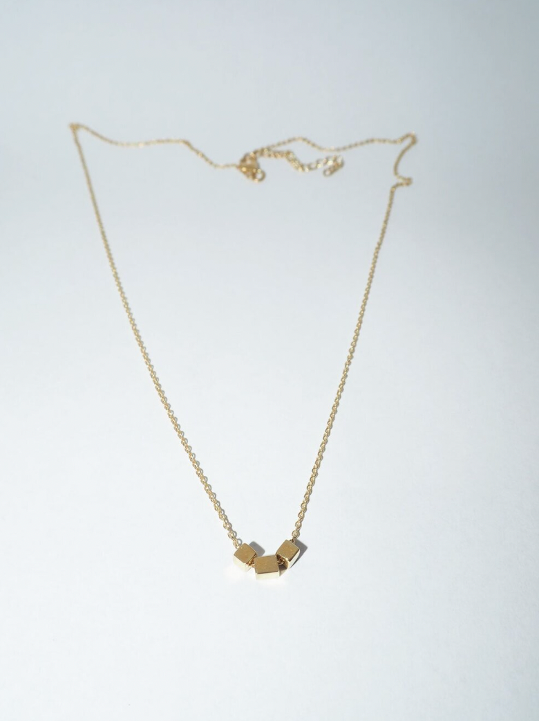 CUBED NECKLACE | GV
