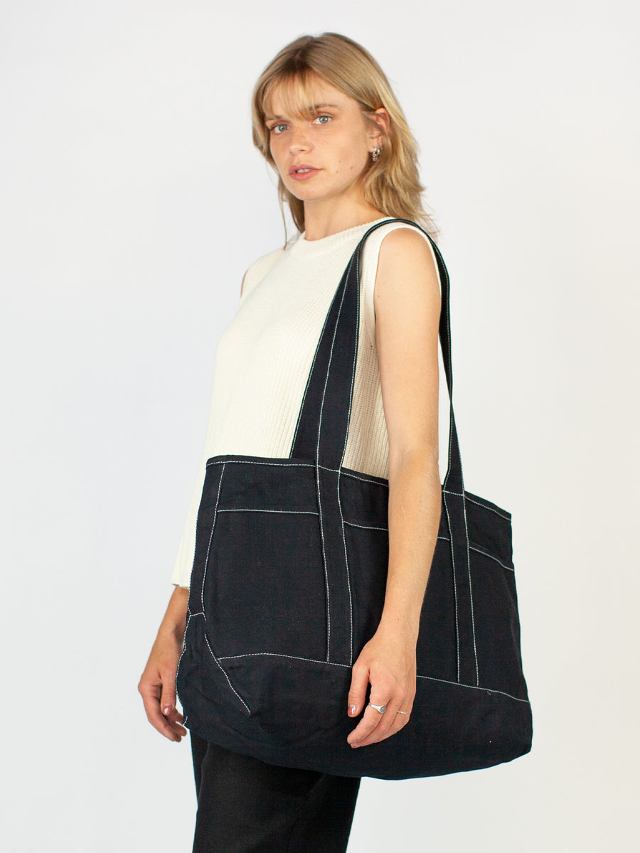 DAY TOTE | BLACK CANVAS CONTRAST STITCHING